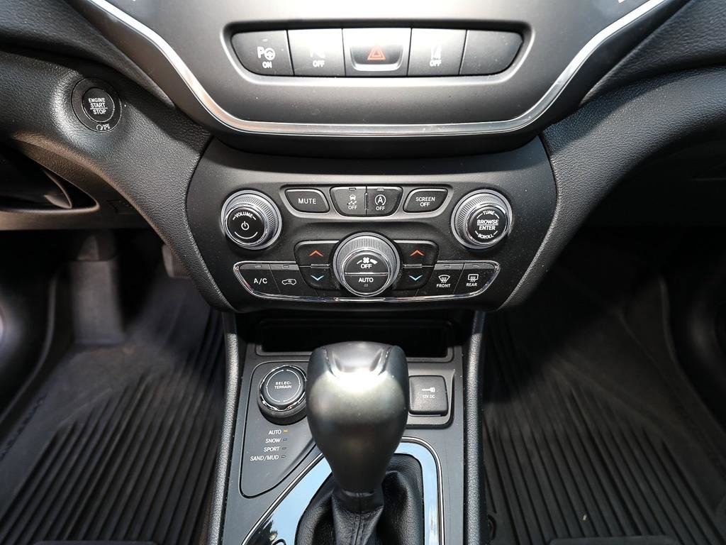 Used 2023 Jeep Cherokee Altitude Lux w/ Lux Elite Package image 18