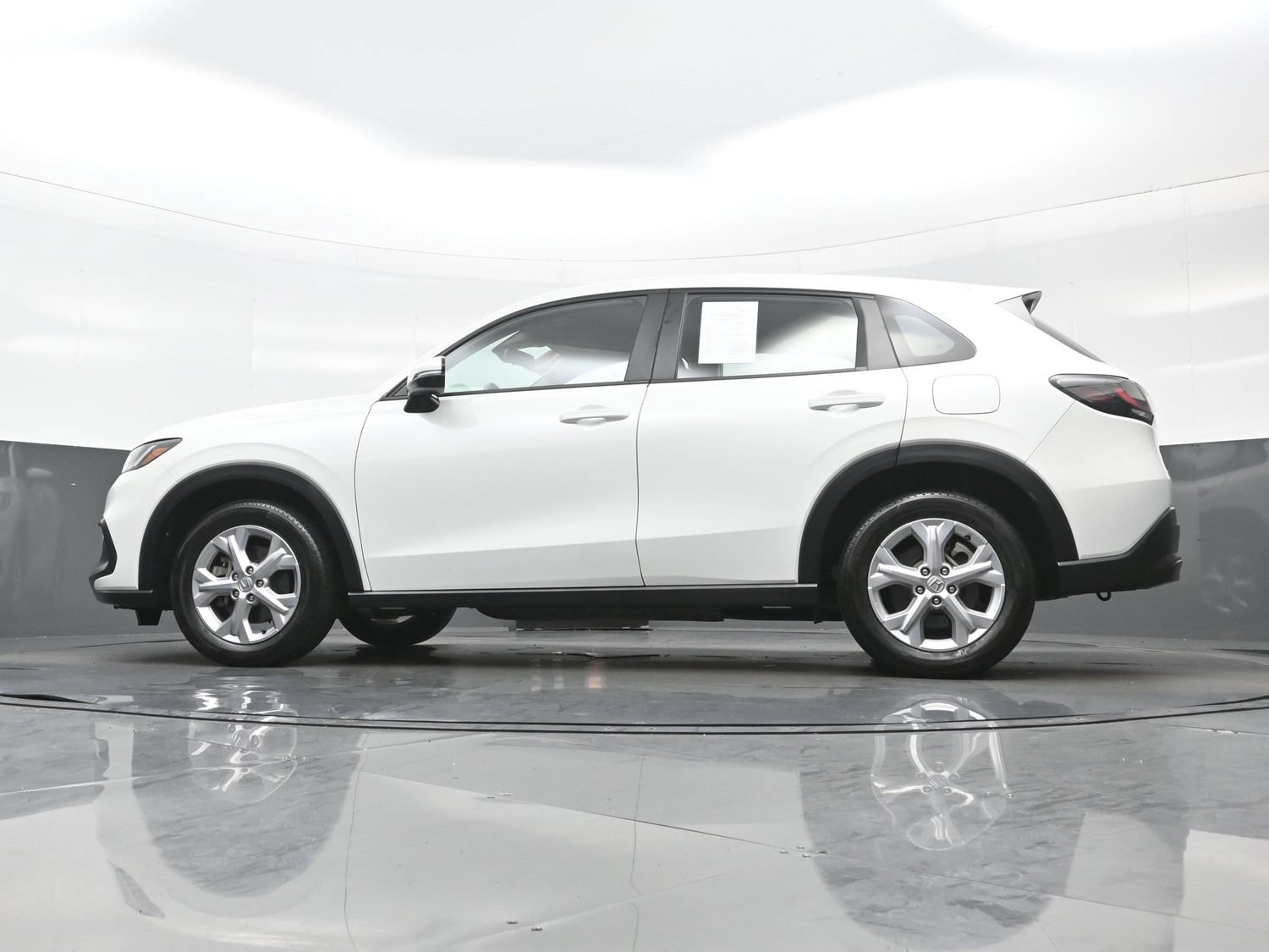 Used 2024 Honda HR-V LX image 28