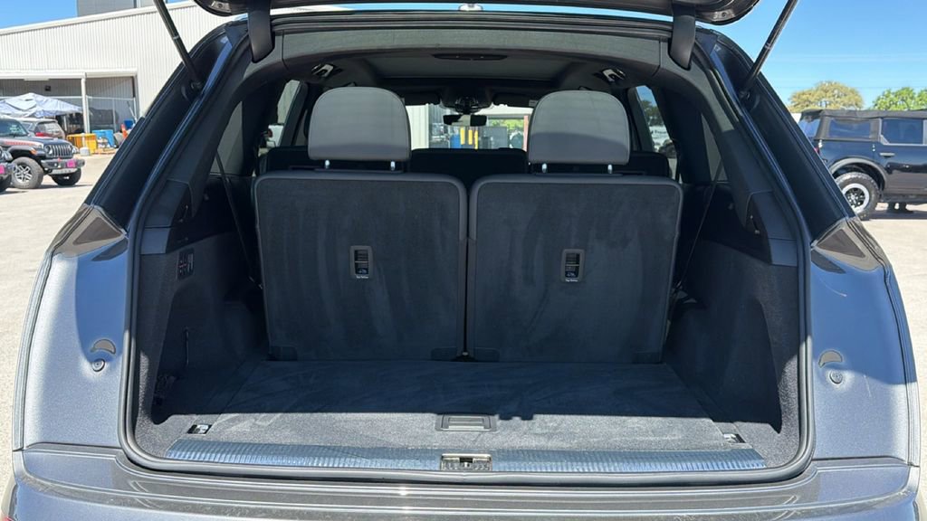 Used 2021 Audi Q7 3.0T Premium w/ Convenience Package image 29