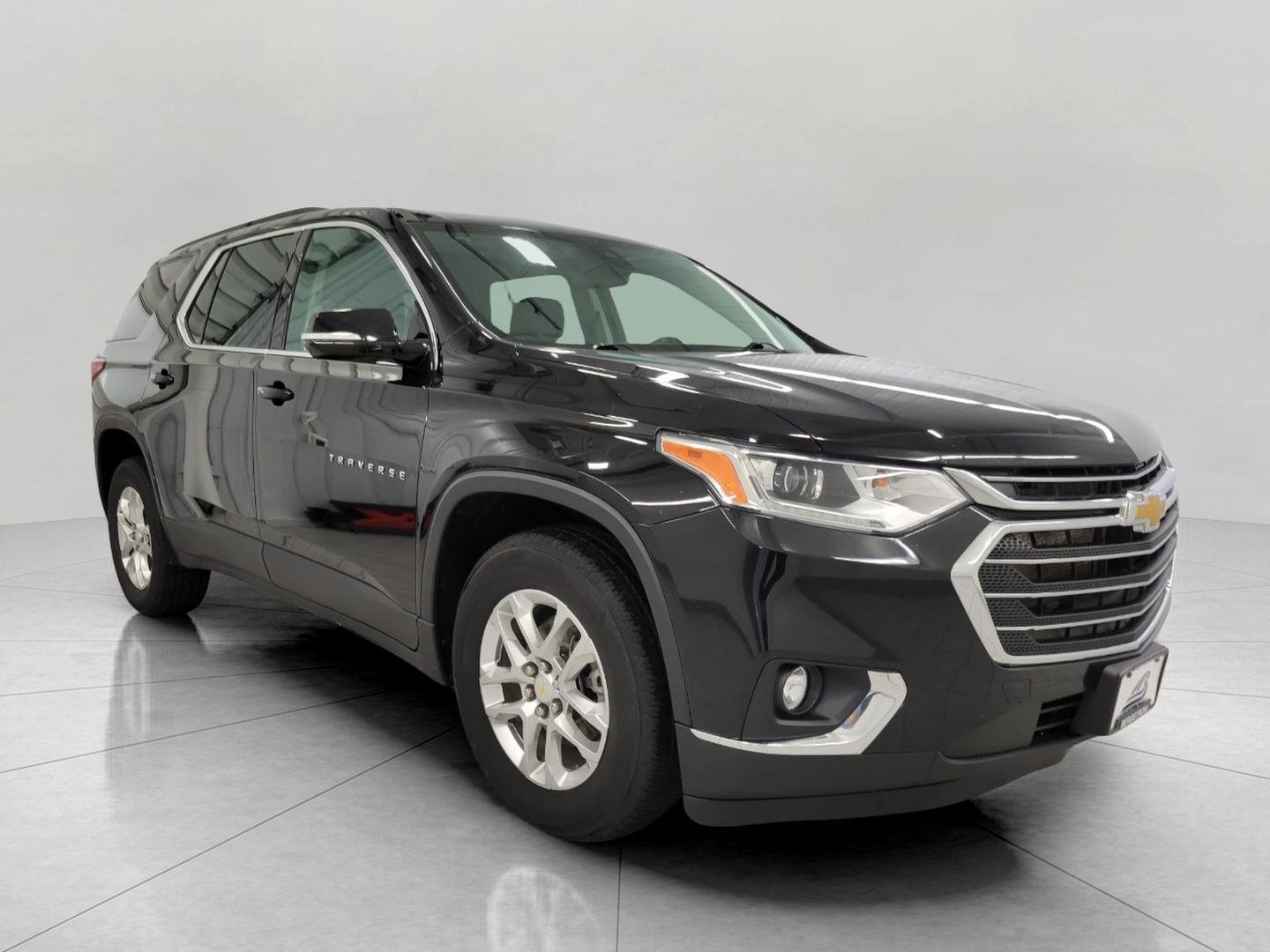 Used 2021 Chevrolet Traverse LT w/ LPO, Floor Liner Package AWD/4WD image 1