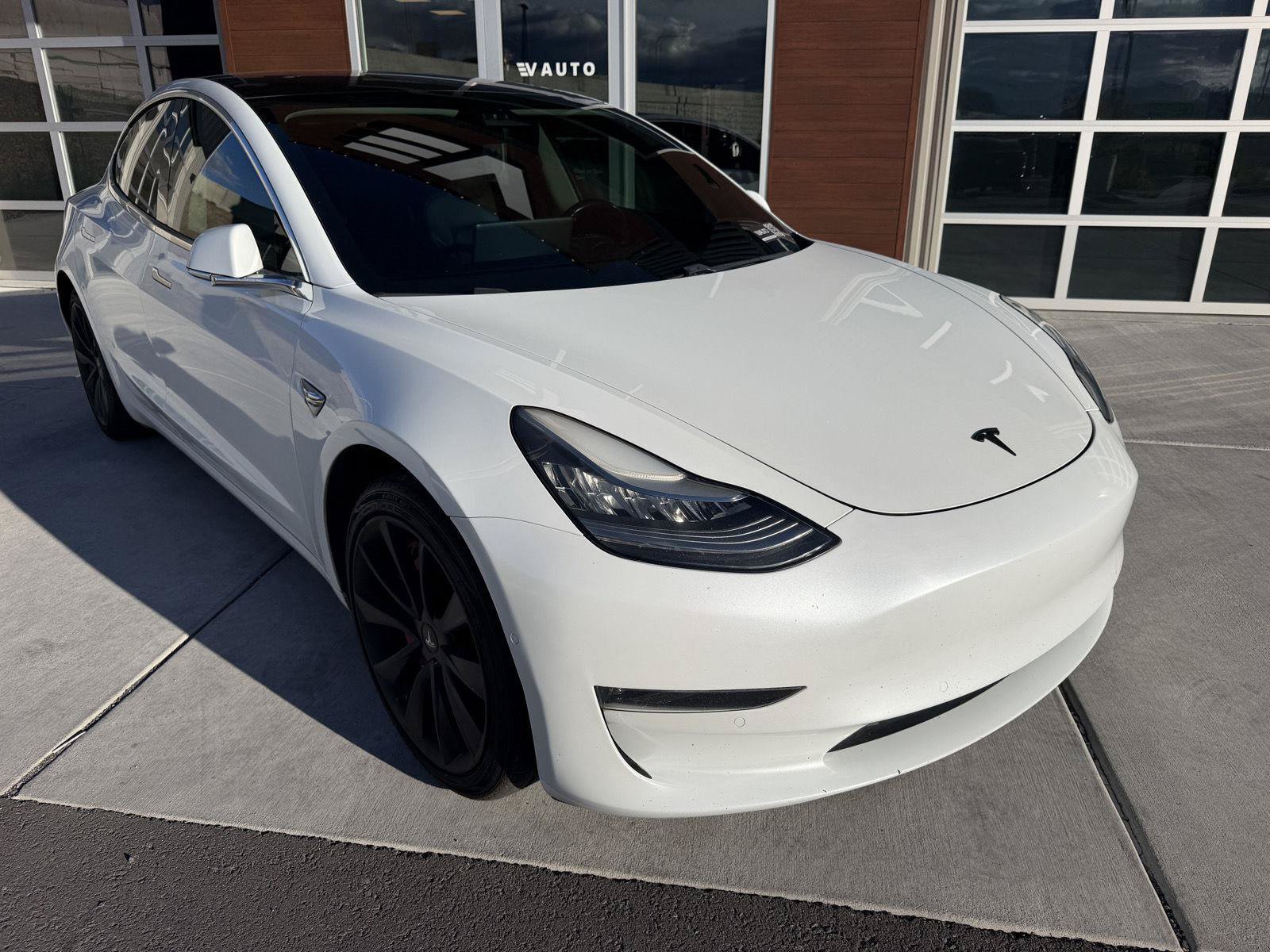 Used 2018 Tesla Model 3 Long Range RWD image 2