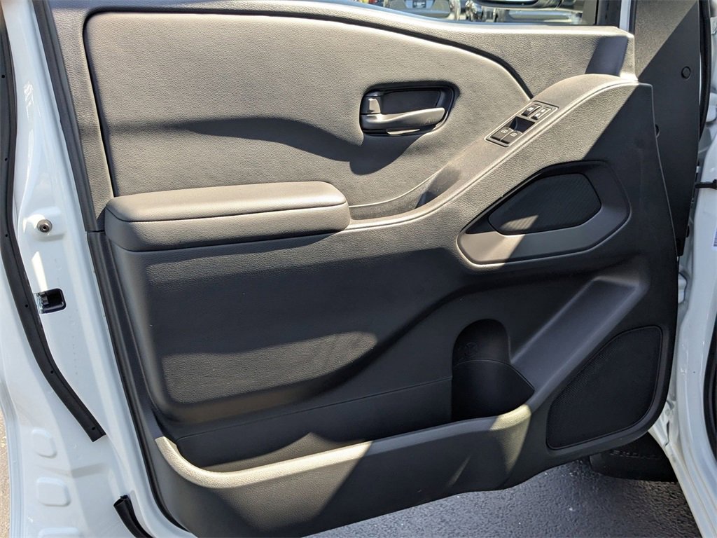 New 2026 Nissan Frontier S image 11