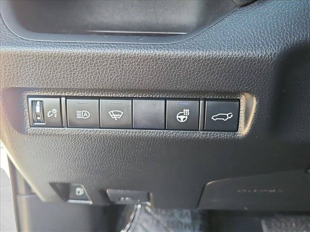 Used 2020 Toyota RAV4 XSE AWD/4WD image 17