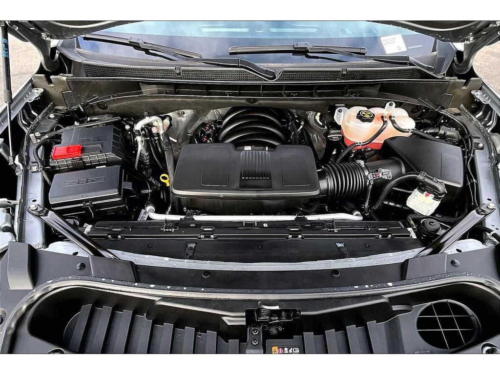 Used 2023 GMC Yukon AT4 w/ LPO, Floor Liner Package image 27