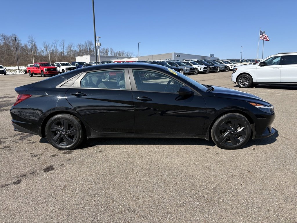 Used 2023 Hyundai Elantra SEL image 6