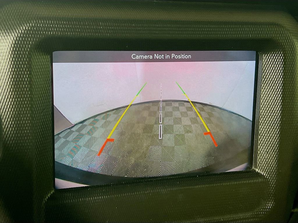 Used 2018 Jeep Wrangler Unlimited Sahara w/ Cold Weather Group image 12