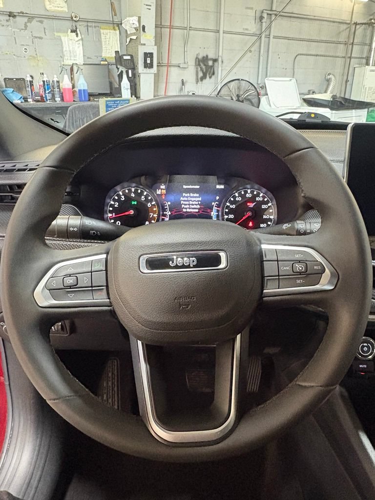Used 2022 Jeep Compass Latitude AWD/4WD image 8