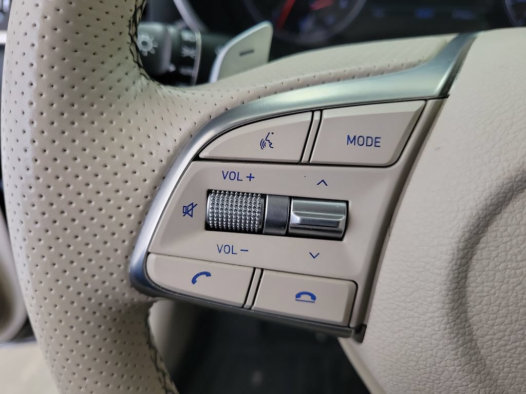 Used 2019 Genesis G70 3.3T Design RWD image 21
