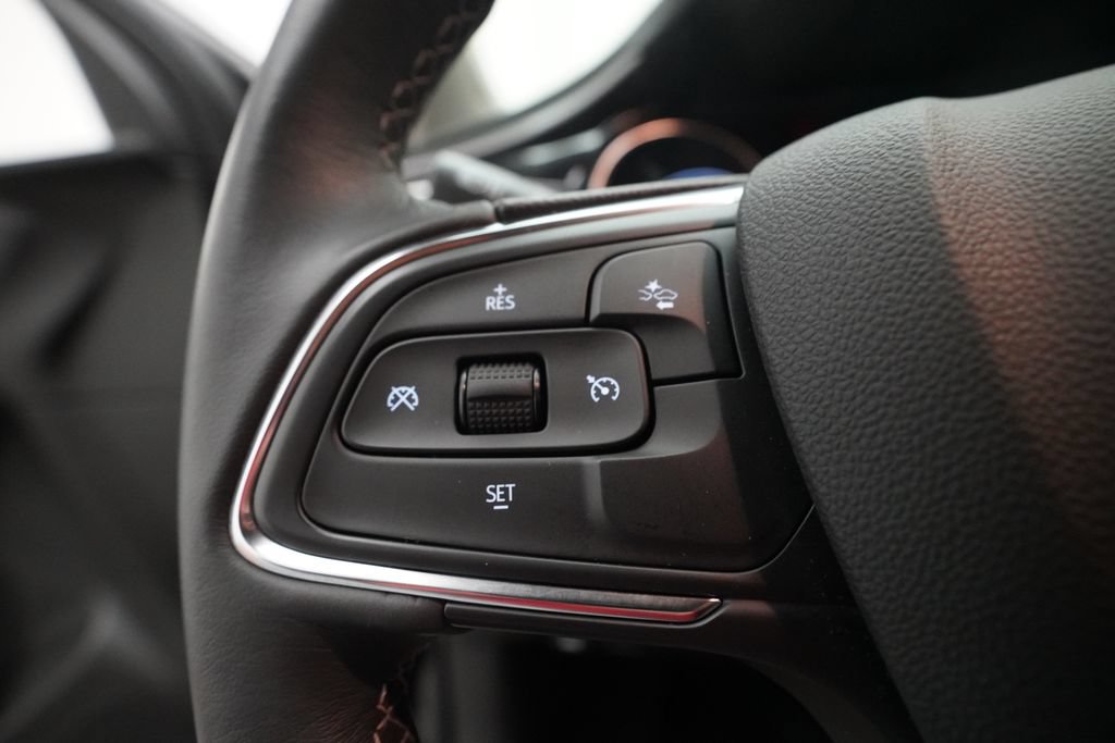 Used 2023 Buick Encore GX Select FWD image 17