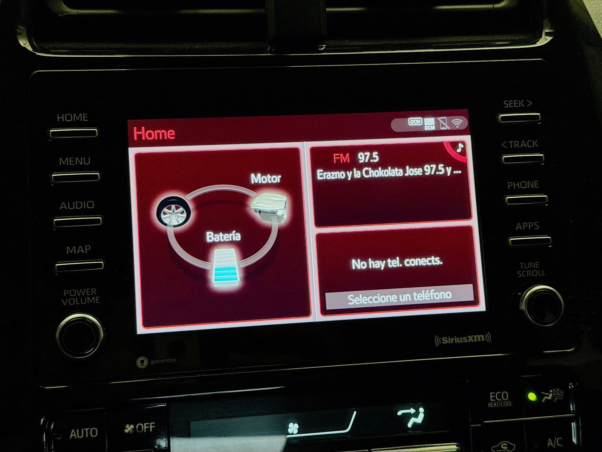 Used 2021 Toyota Prius L Eco FWD image 9