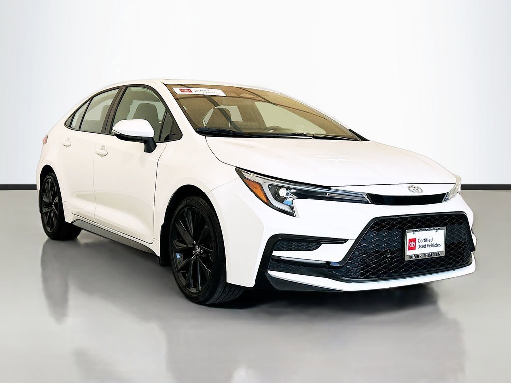 Used 2025 Toyota Corolla SE w/ SE Premium Package FWD image 3
