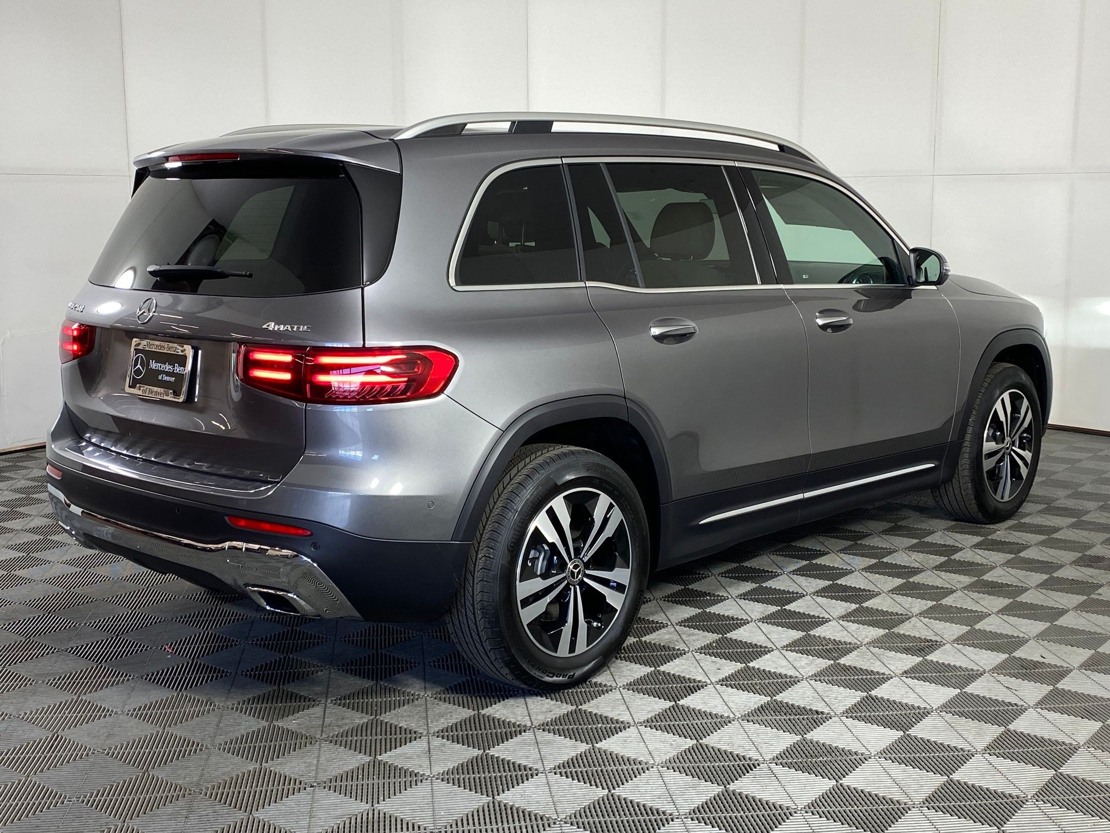 Used 2026 Mercedes-Benz GLB 250 4MATIC image 9