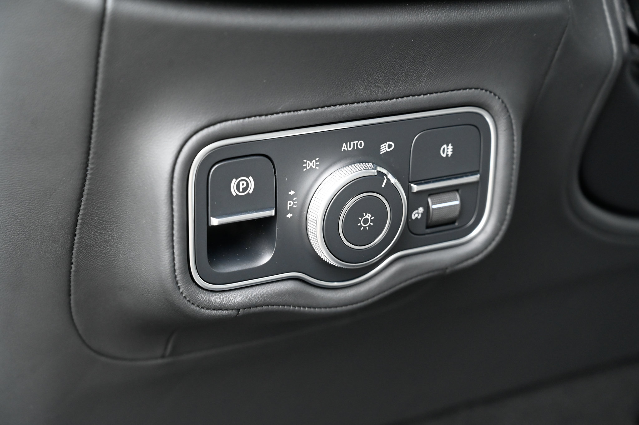 Used 2025 Mercedes-Benz G 580 w/ EQ Technology image 23