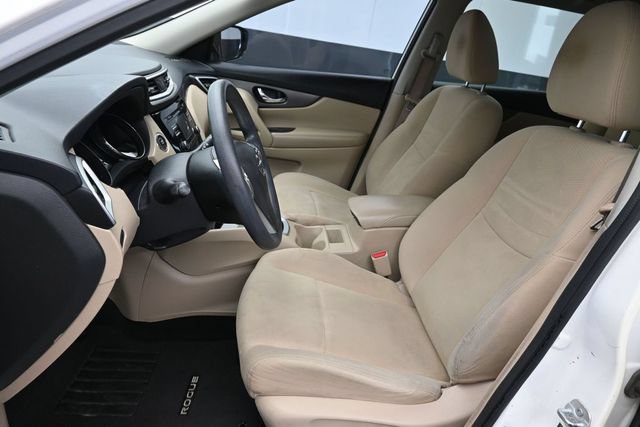 Used 2016 Nissan Rogue SV FWD image 27