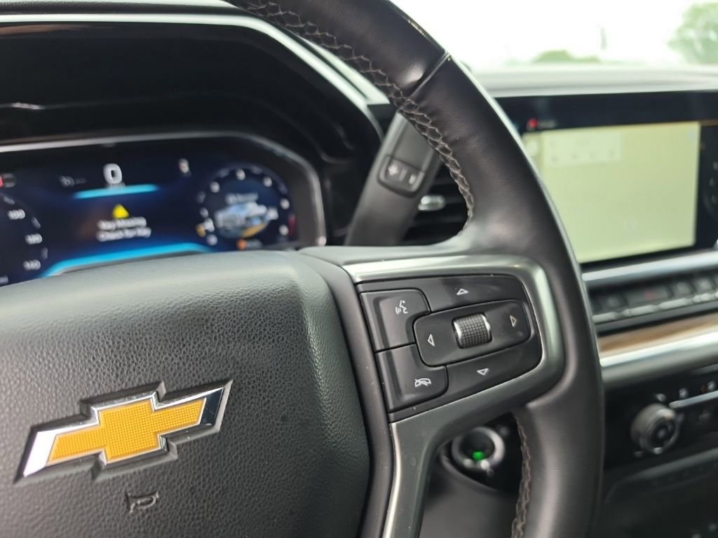 Used 2024 Chevrolet Silverado 3500 LT AWD/4WD image 19