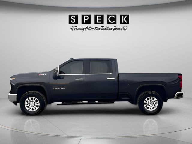 Used 2024 Chevrolet Silverado 3500 LTZ w/ LTZ Plus Package image 2