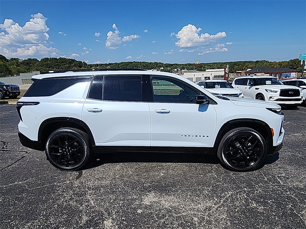 New 2026 Chevrolet Traverse RS image 9