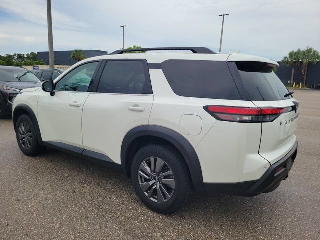 Certified 2023 Nissan Pathfinder SV w/ SV Premium Package AWD/4WD image 5