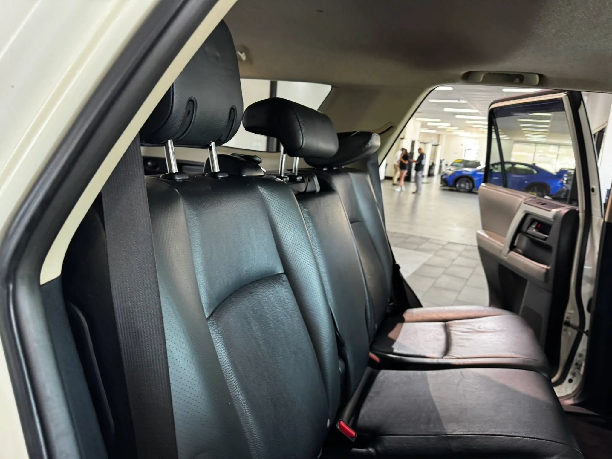 Used 2011 Toyota 4Runner SR5 w/ Premium Pkg w/Leather AWD/4WD image 15