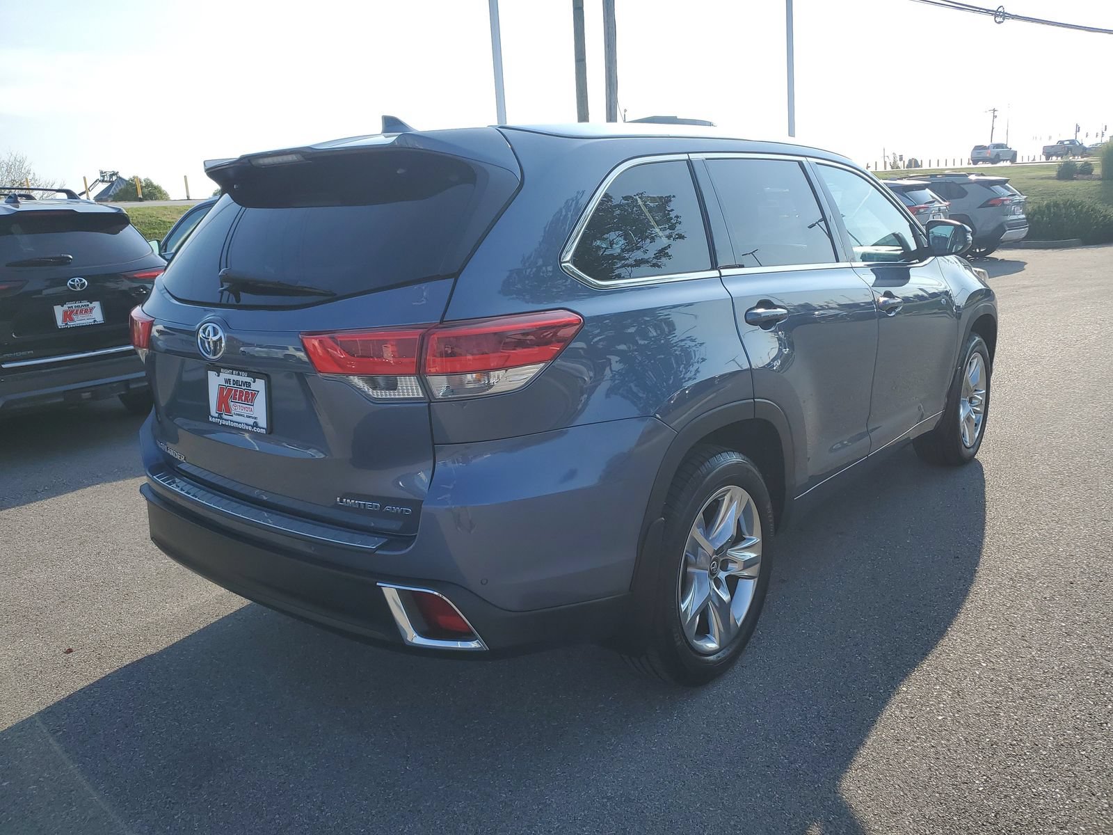 Certified 2018 Toyota Highlander Limited AWD/4WD image 4