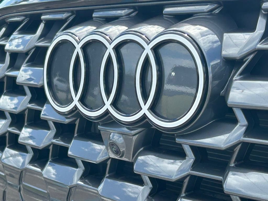 Used 2025 Audi Q5 Premium Plus w/ Premium Plus AWD/4WD image 46