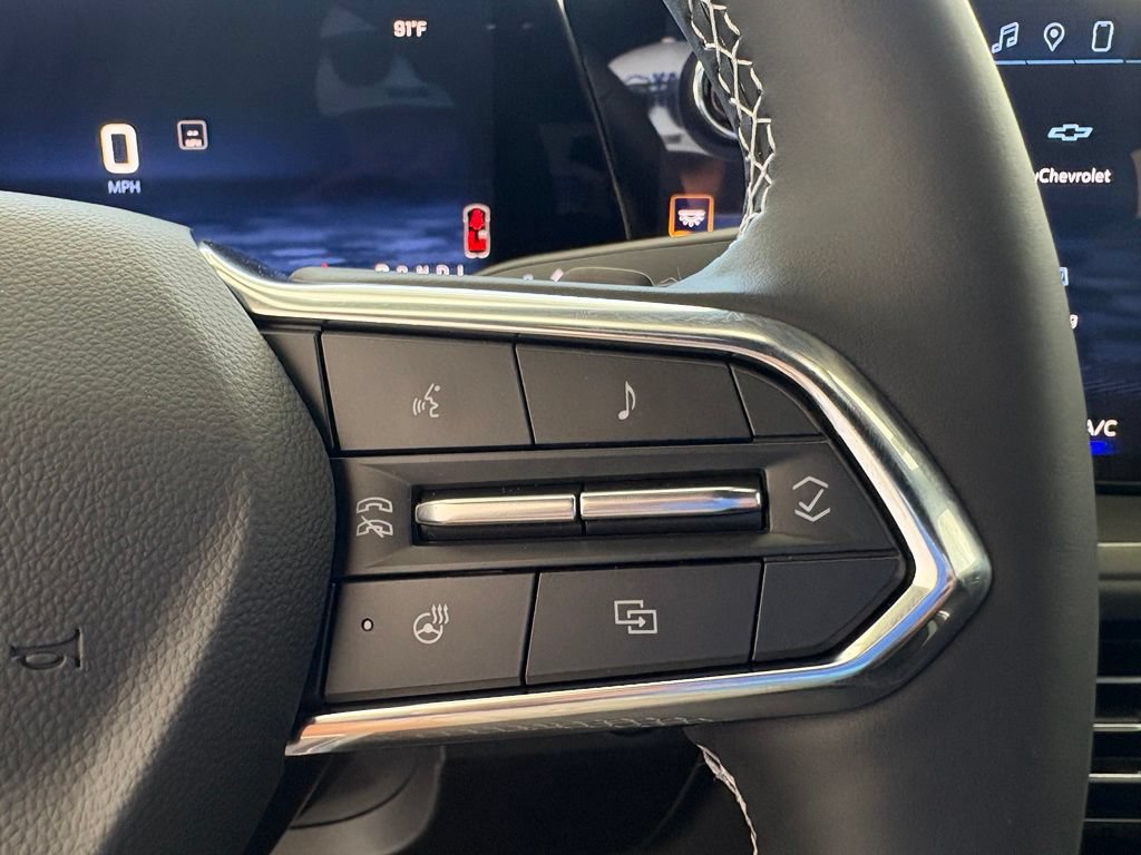 New 2026 Chevrolet Traverse LT w/ Midnight/Sport Edition FWD image 5