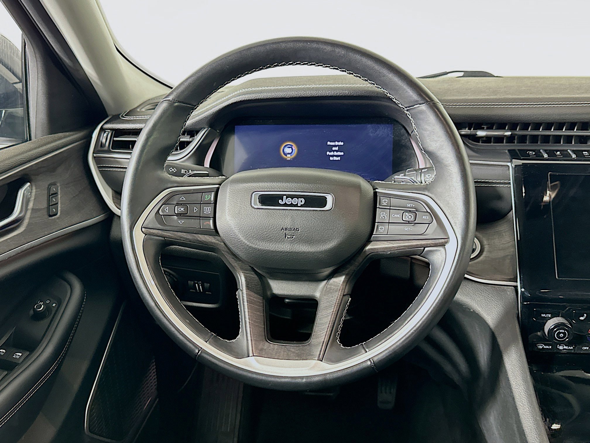 Used 2021 Jeep Grand Cherokee L Limited image 18