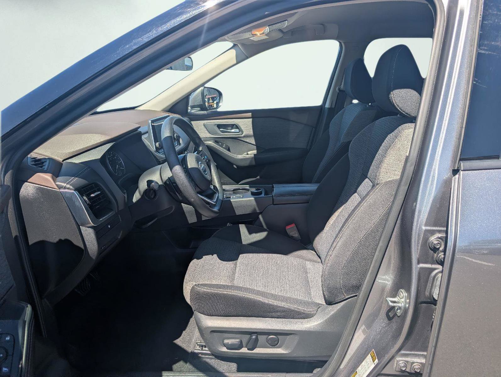 Used 2021 Nissan Rogue SV AWD/4WD image 9