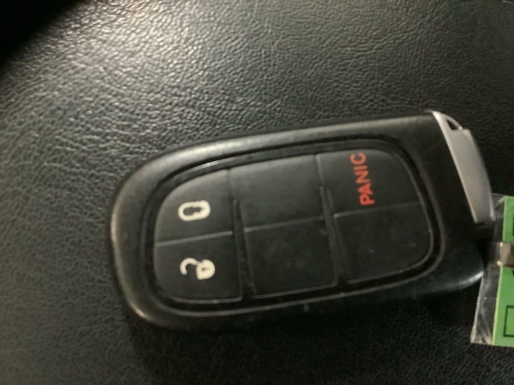 Used 2019 Jeep Cherokee Latitude Plus image 30