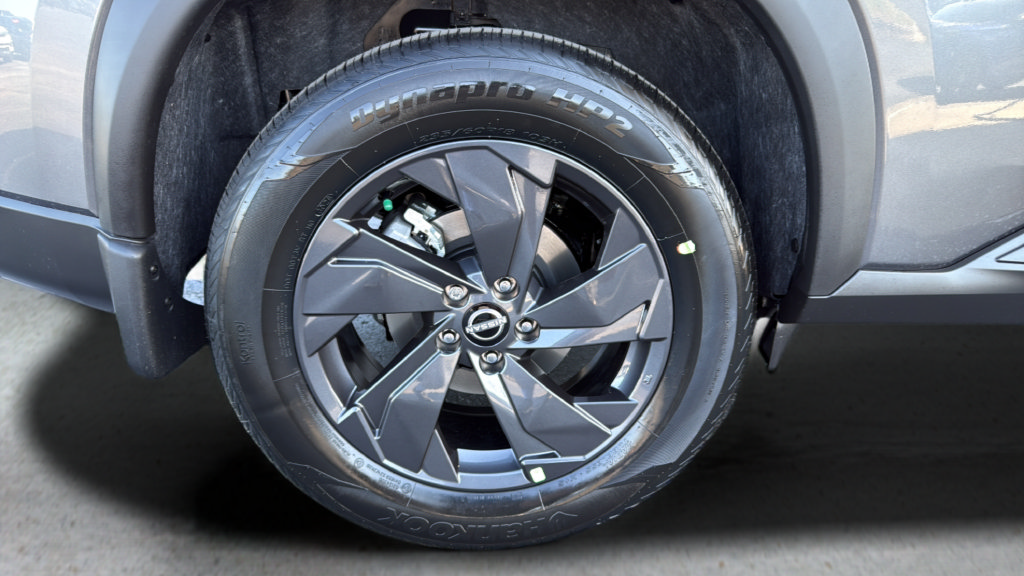 New 2026 Nissan Rogue SV AWD/4WD image 33