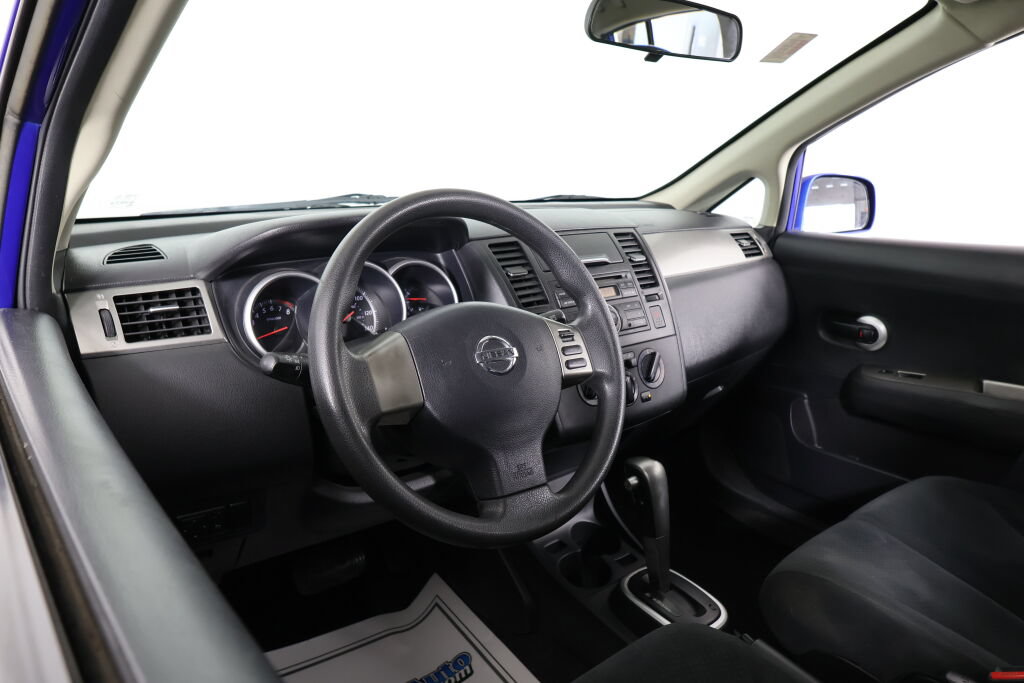 Used 2011 Nissan Versa 1.8 S w/ PWR Plus Pkg FWD image 10