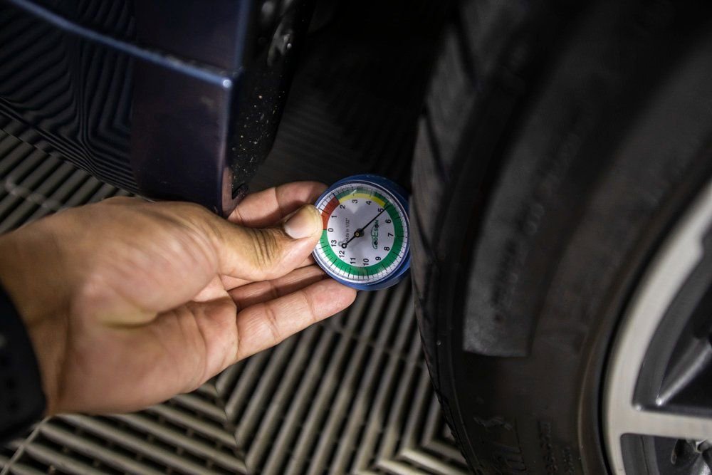 Used 2023 BMW 530e w/ Premium Package image 44