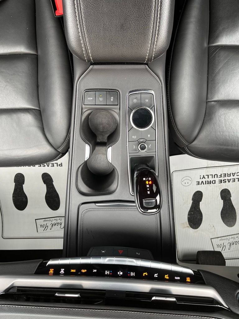 Used 2024 Cadillac XT4 Premium Luxury image 30