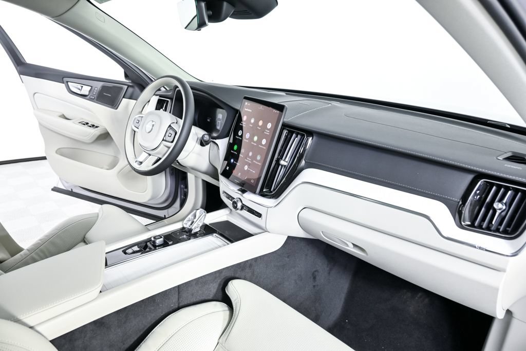 New 2026 Volvo XC60 B5 Ultra w/ Climate Package AWD/4WD image 24