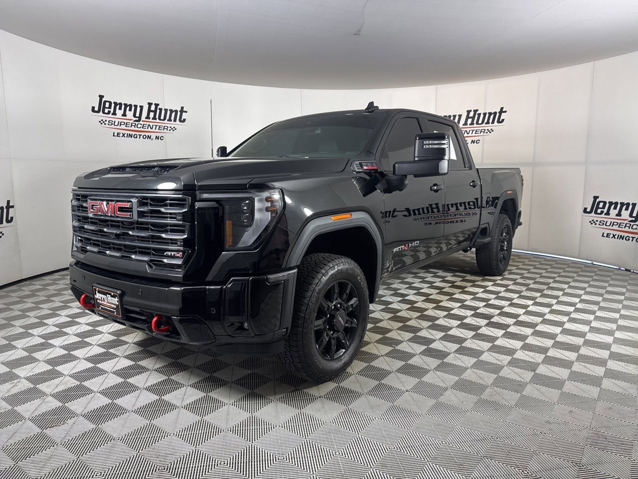Used 2025 GMC Sierra 2500 AT4 image 1