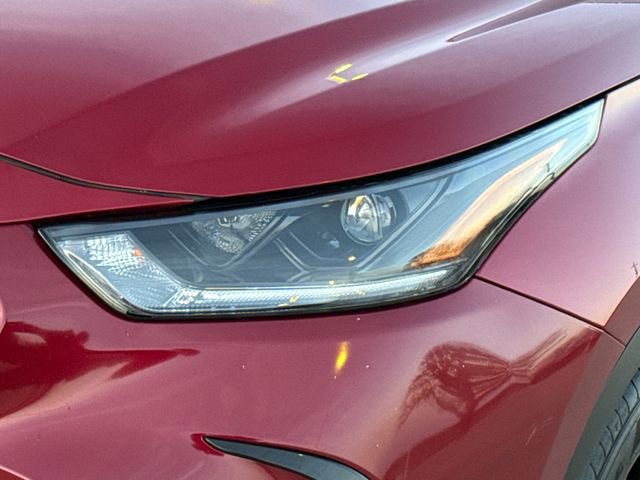 Used 2025 Toyota Highlander XSE image 4