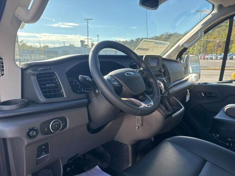 New 2025 Ford Transit 250 Low Roof image 18