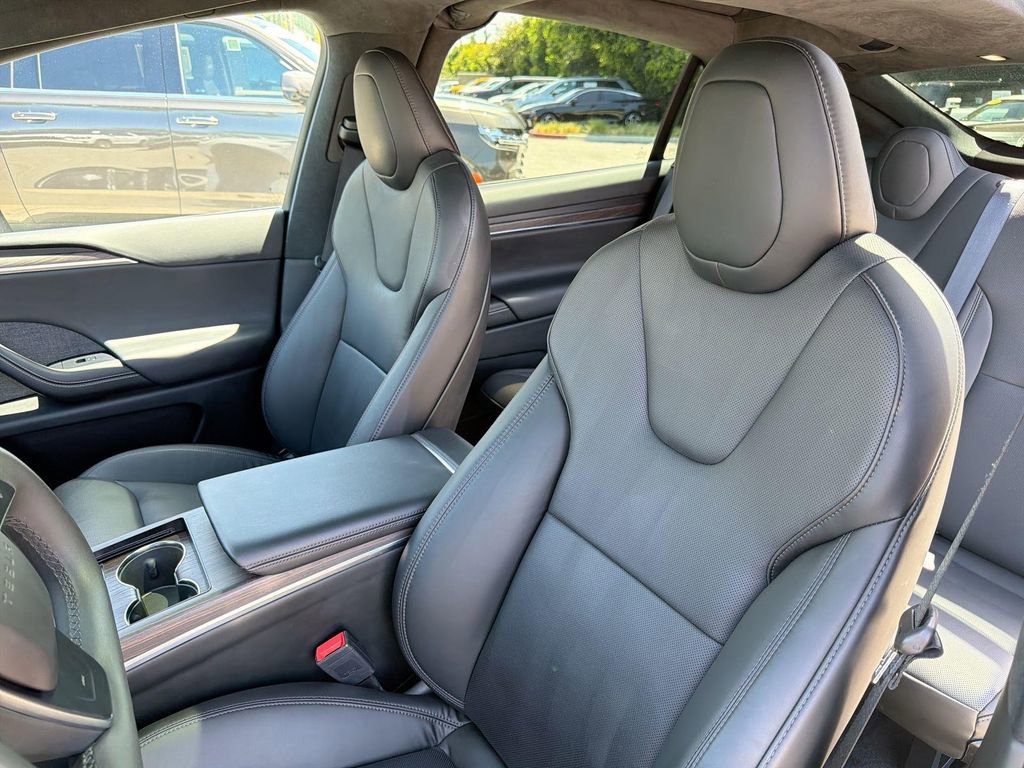 Used 2023 Tesla Model X AWD/4WD image 25