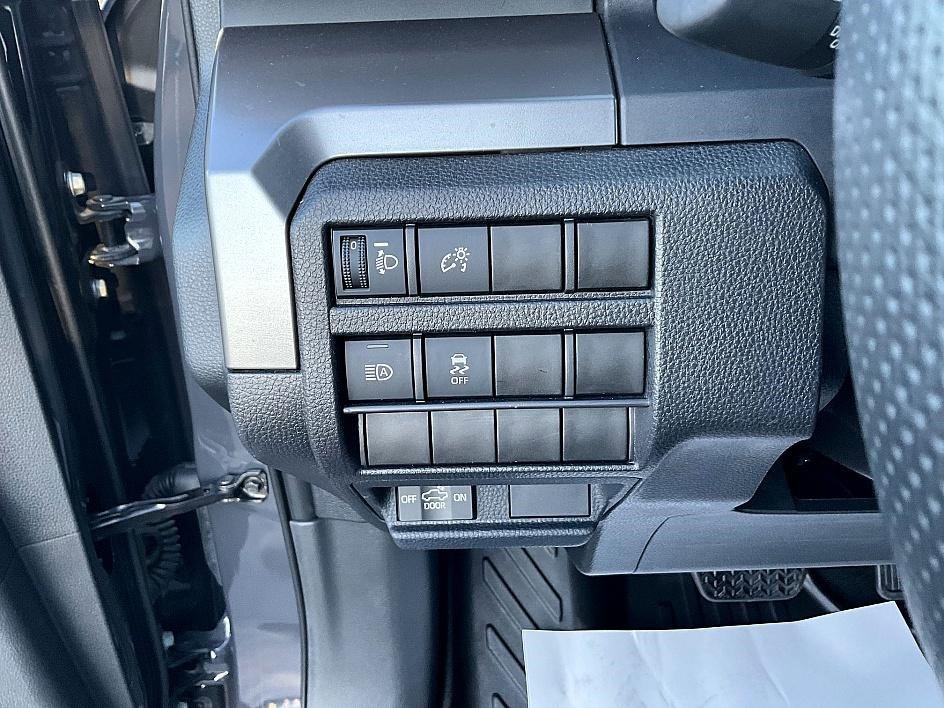 Used 2024 Toyota Tacoma TRD Off-Road image 16
