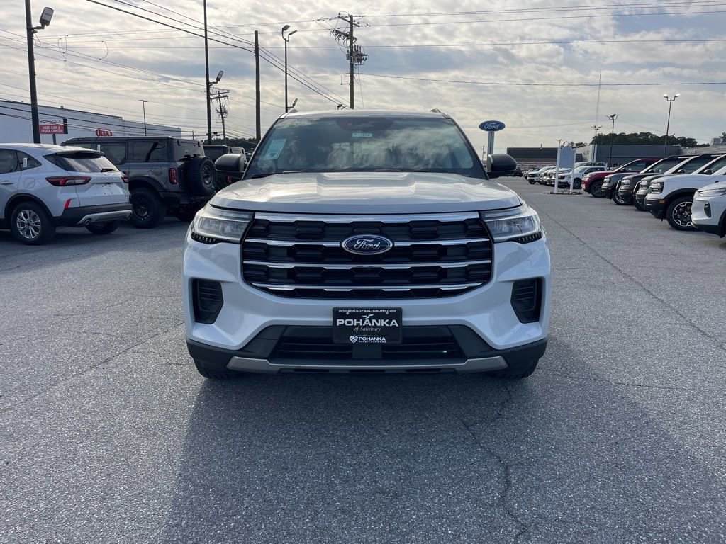 New 2026 Ford Explorer Active image 3