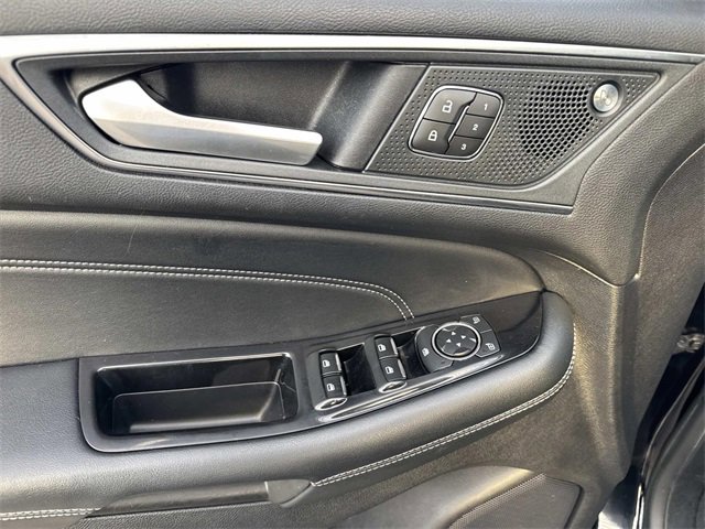Used 2020 Ford Edge Titanium w/ Equipment Group 301A image 21
