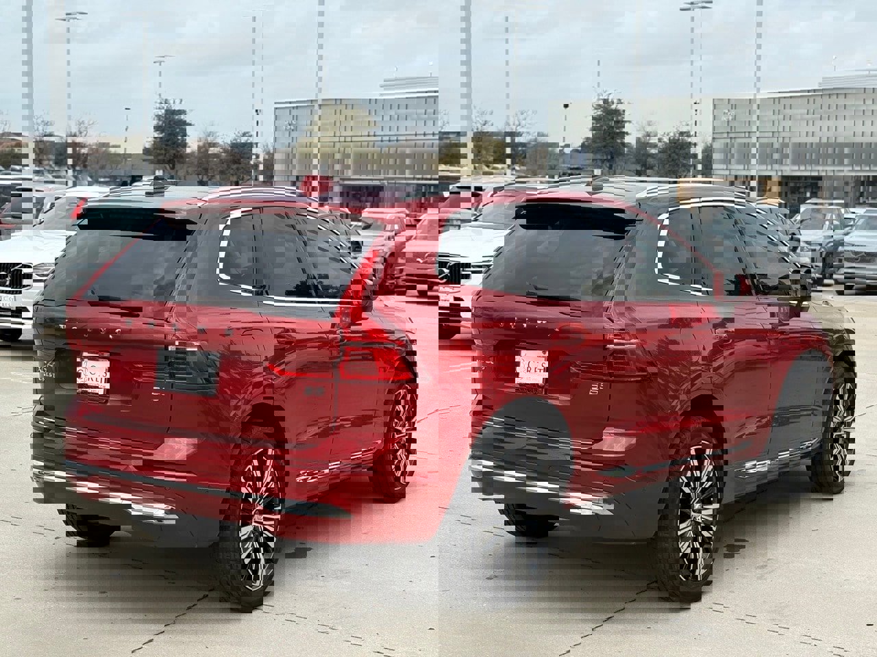 Certified 2023 Volvo XC60 B5 Ultimate w/ Climate Package image 7