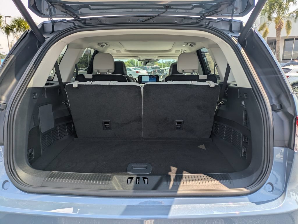 New 2026 Lincoln Aviator Reserve AWD/4WD image 13