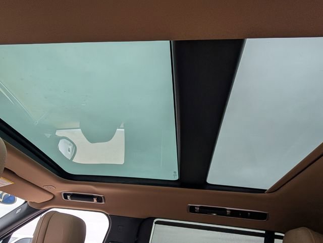 Used 2025 Land Rover Range Rover Long Wheelbase SE image 9