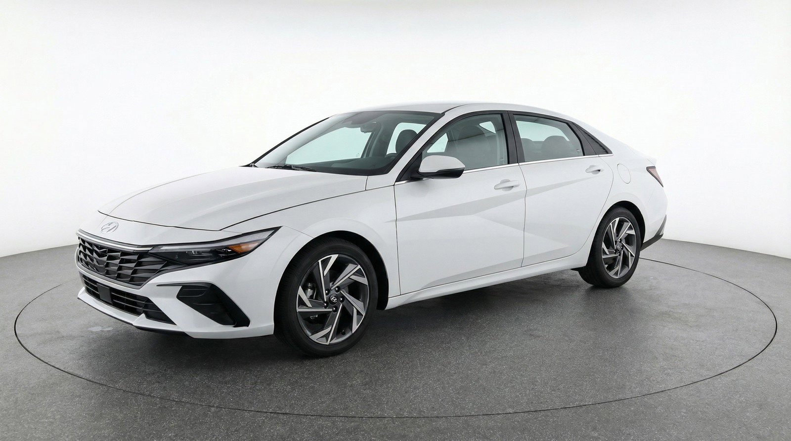 Used 2025 Hyundai Elantra SEL FWD image 3