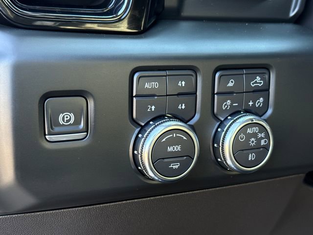 Used 2025 GMC Sierra 1500 AT4X image 24