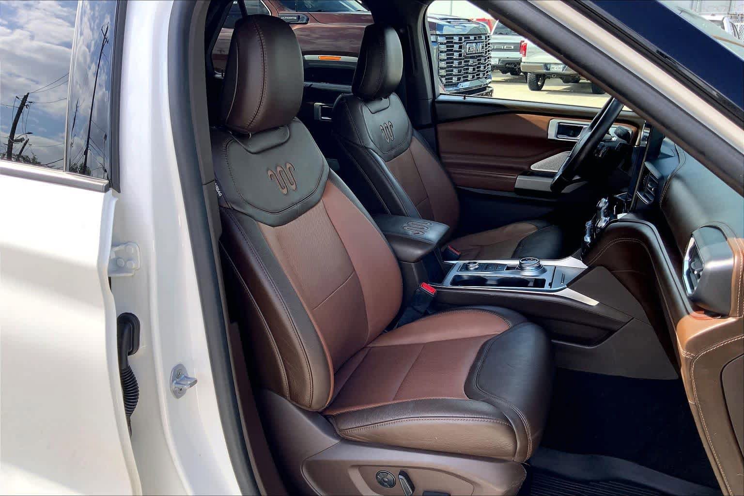 Used 2021 Ford Explorer King Ranch w/ Premium Technology Package AWD/4WD image 9