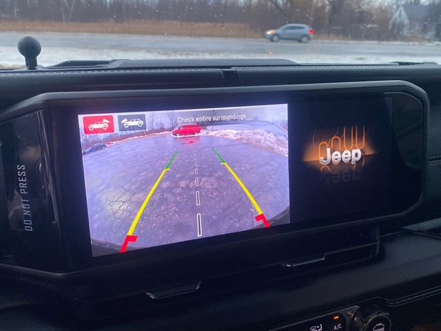 Used 2025 Jeep Wrangler Unlimited Rubicon 392 image 27