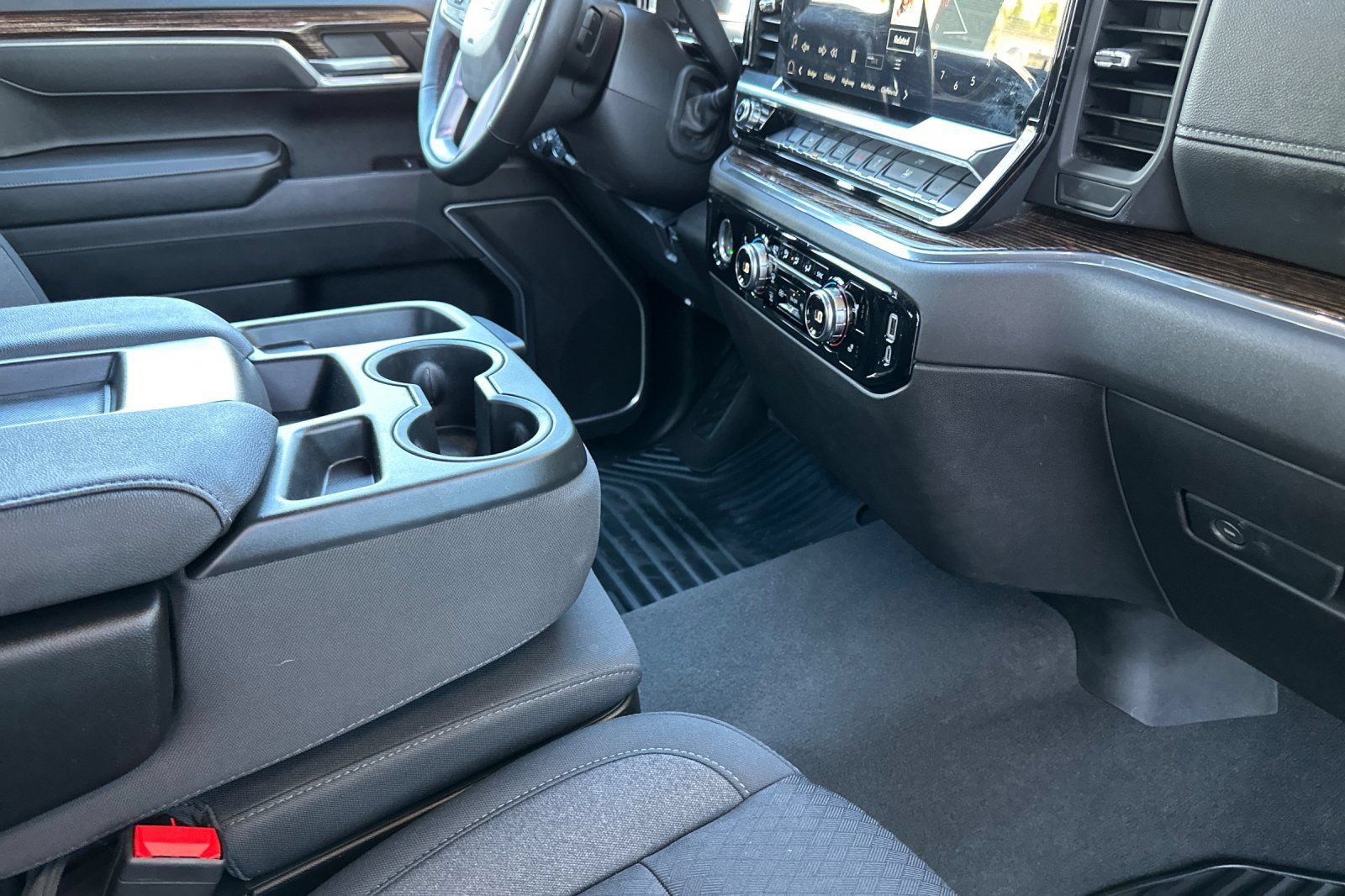 Used 2024 GMC Sierra 1500 Elevation AWD/4WD image 16