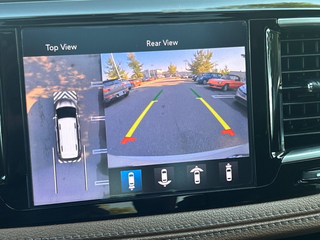 Used 2019 Chrysler Pacifica Limited w/ Advanced Safetytec Group FWD image 40